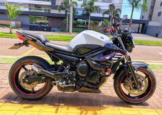 YAMAHA-XJ6 N SP-2015