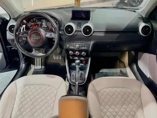 AUDI-A1-2011
