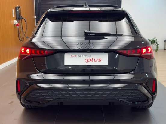 AUDI-A3-2.0 40 TFSI GASOLINA SEDAN PERFORMANCE BLACK S-TRONIC AUDI-A3-2025