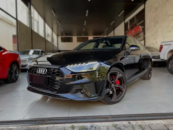 AUDI-A4-2023
