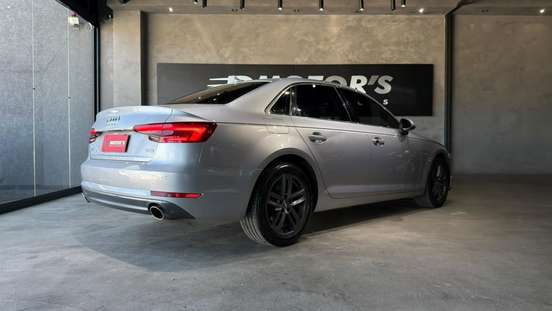 AUDI-A4-2016