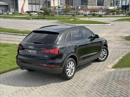 AUDI-Q3-2015