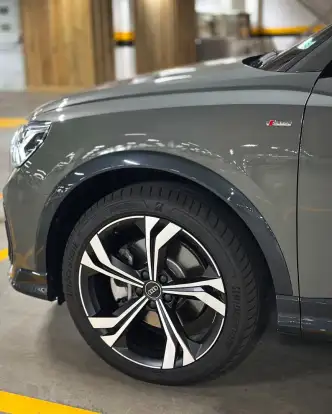 AUDI-Q3-2024