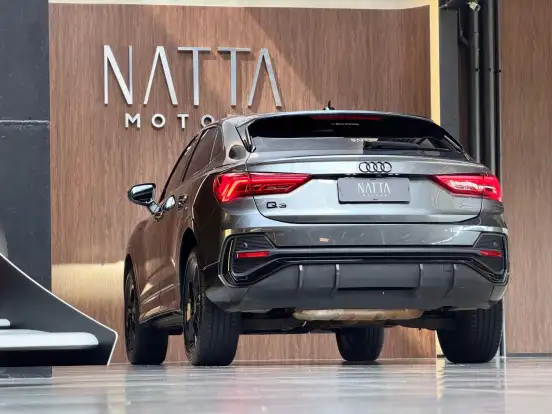 AUDI-Q3-2022
