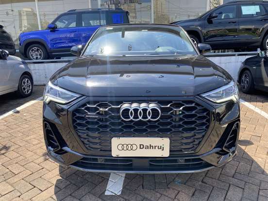 AUDI-Q3-2022