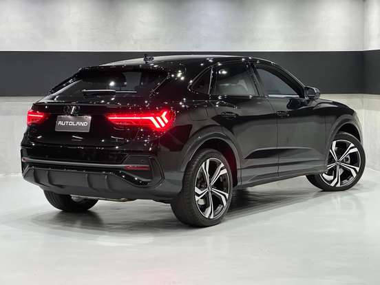 AUDI-Q3-2.0 40 TFSI GASOLINA SPORTBACK PERFORMANCE BLACK QUATTRO TIPTRONIC AUDI-Q3-2024