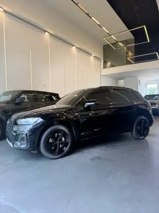 AUDI-Q5-2023