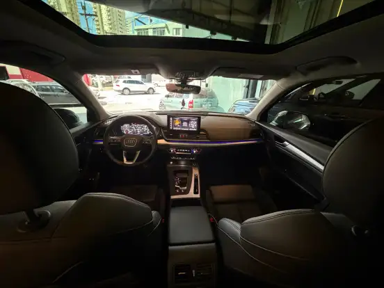 AUDI-Q5-2023
