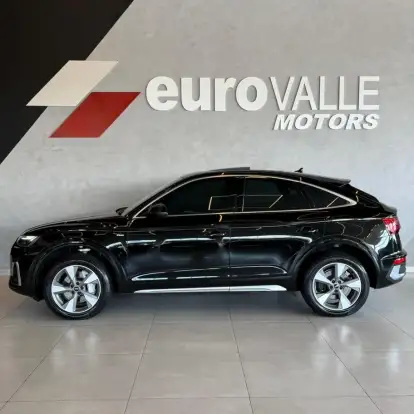 AUDI-Q5-2022