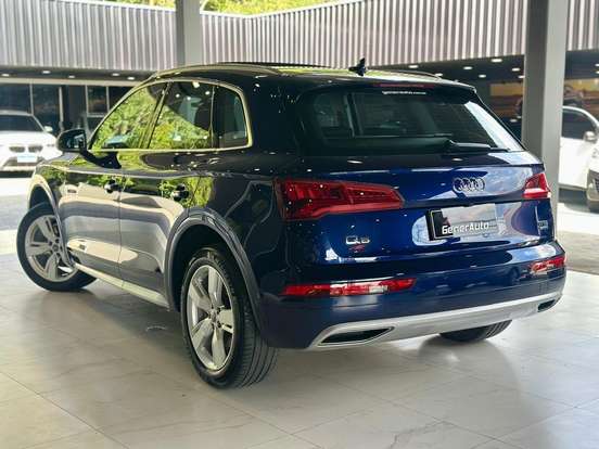 AUDI-Q5-2018
