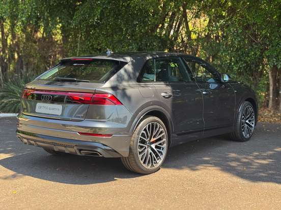 AUDI-Q8-3.0 TFSI GASOLINA PERFORMANCE BLACK QUATTRO TIPTRONIC AUDI-Q8-2025