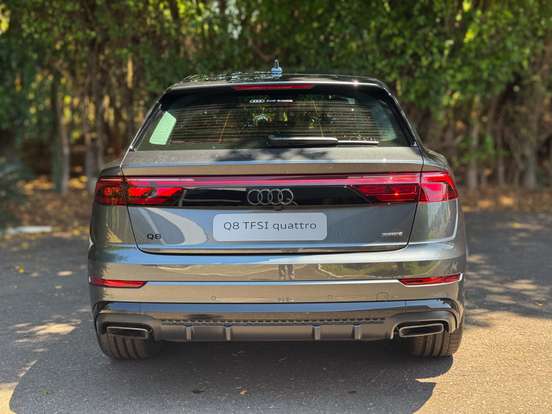 AUDI-Q8-2025