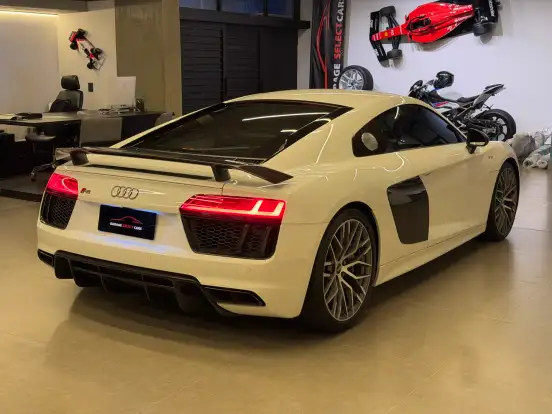 AUDI-R8-5.2 FSI COUPE PLUS QUATTRO V10 40V GASOLINA 2P S TRONIC AUDI-R8-2017