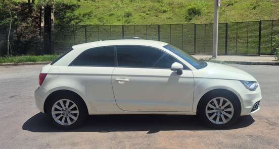 AUDI-A1-2011