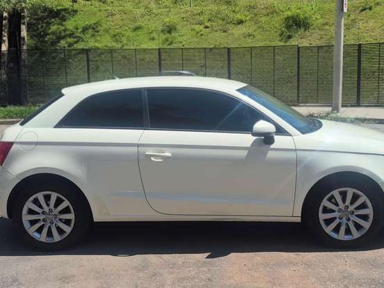 AUDI-A1-1.4 TFSI ATTRACTION 16V 122CV GASOLINA 2P AUTOMÁTICO AUDI-A1-2011