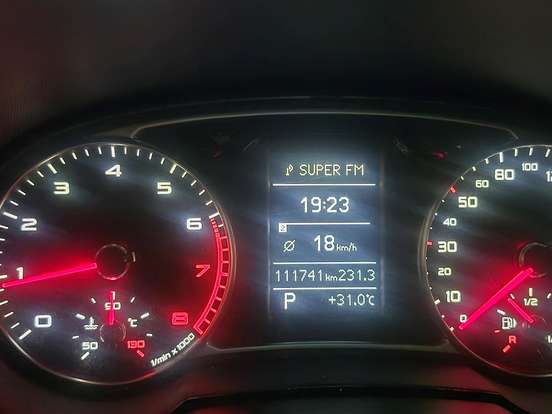 AUDI-A1-1.4 TFSI ATTRACTION 16V 122CV GASOLINA 2P AUTOMÁTICO AUDI-A1-2011