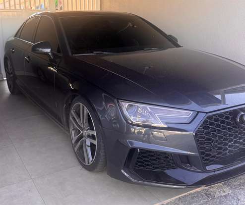 AUDI-A4-2018