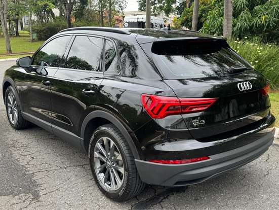AUDI-Q3-2019