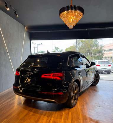 AUDI-Q5-2017