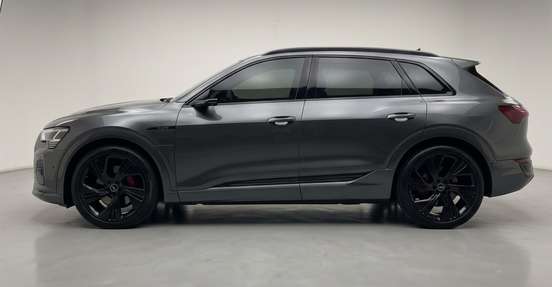 AUDI-Q8 E-TRON-2024