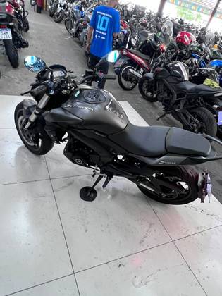 BAJAJ DOMINAR 400 