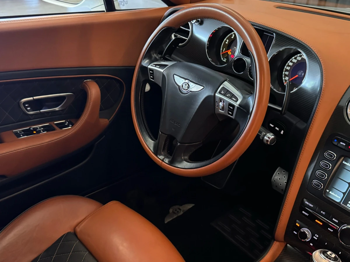 Bentley Continental — foto 17
