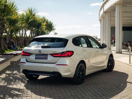 BMW-118i-2019