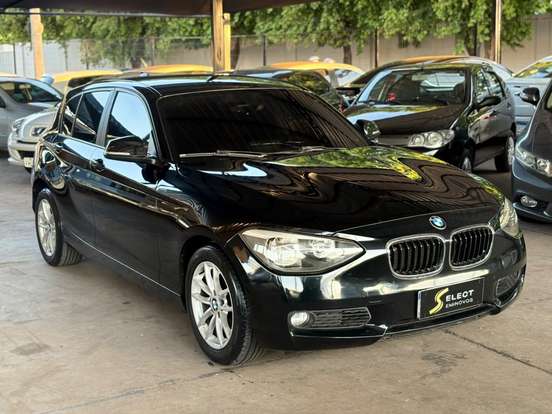 BMW-118i-2012