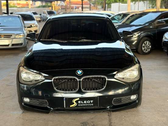BMW-118i-2012