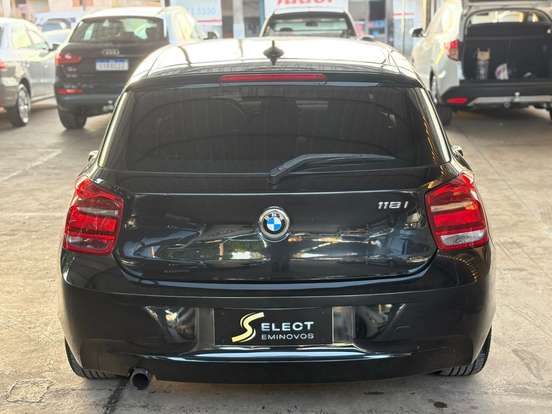 BMW-118i-1.6 FULL 16V TURBO GASOLINA 4P AUTOMÁTICO BMW-118i-2012