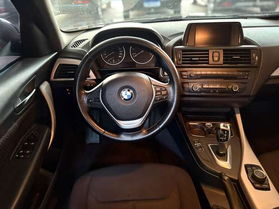 BMW-118i-1.6 FULL 16V TURBO GASOLINA 4P AUTOMÁTICO BMW-118i-2012