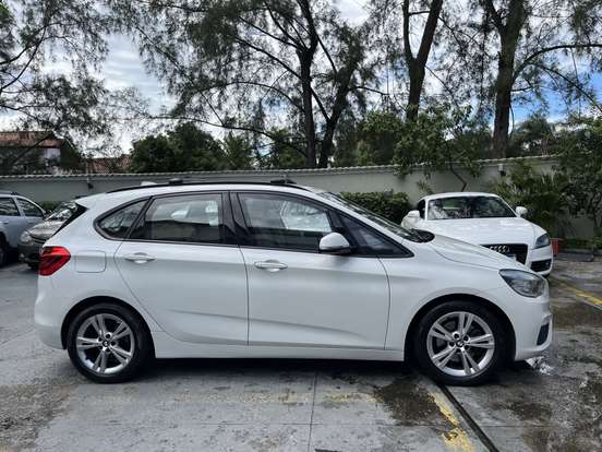 BMW-220i-2.0 CAT GP 16V TURBO ACTIVEFLEX 4P AUTOMÁTICO BMW-220i-2017