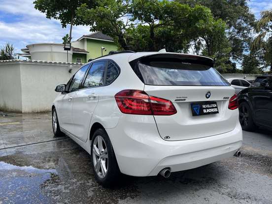 BMW-220i-2.0 CAT GP 16V TURBO ACTIVEFLEX 4P AUTOMÁTICO BMW-220i-2017