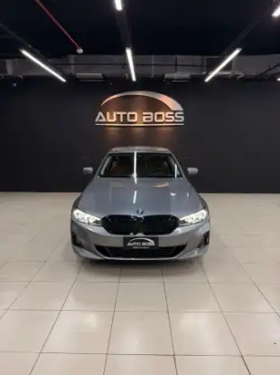 BMW-320i-2023