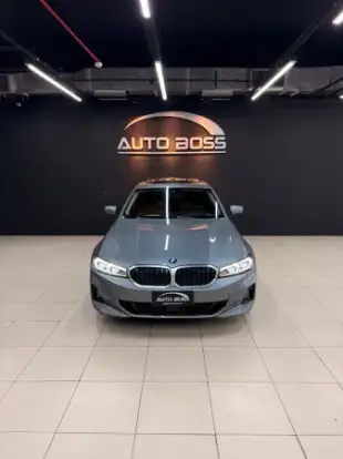 BMW-320i-2023