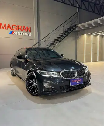 BMW-320i-2022