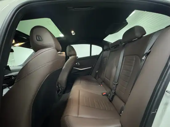 BMW-320i-2026