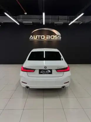 BMW-320i-2025