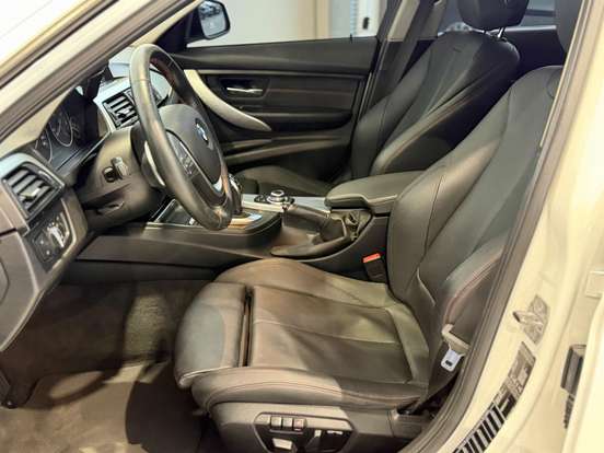 BMW-320i-2015