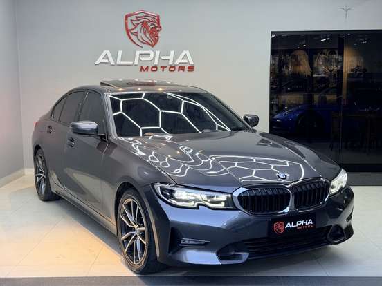 BMW-320i-2021