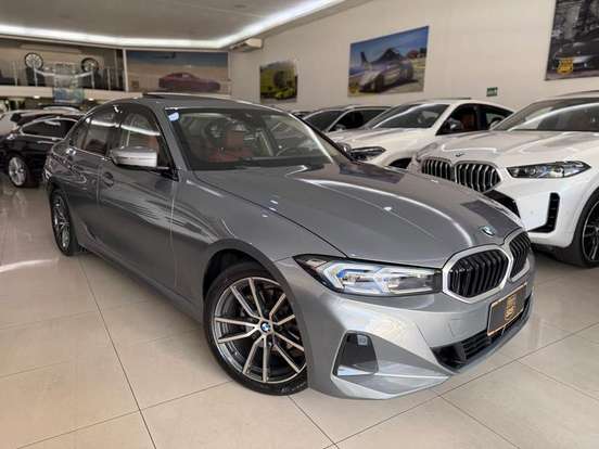 BMW-320i-2022