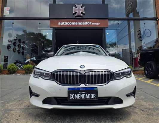 BMW-320i-2020