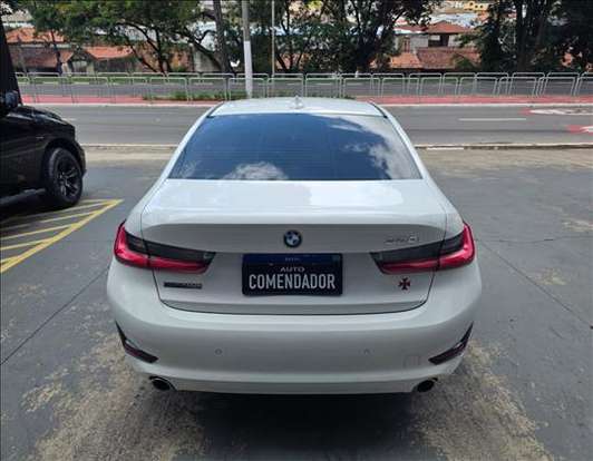 BMW-320i-2020