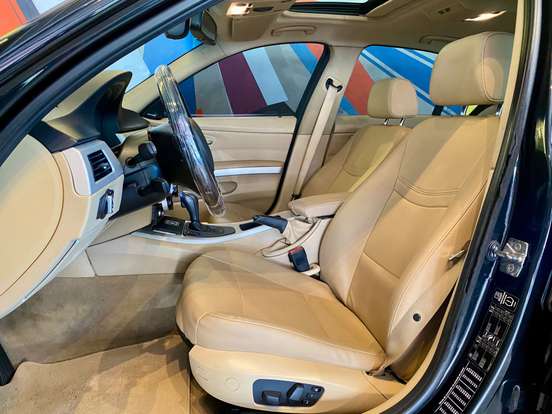 BMW-325i-2012