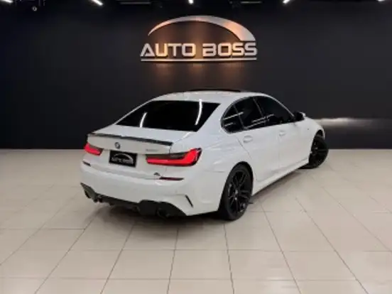 BMW-330i-2.0 16V TURBO GASOLINA M SPORT AUTOMÁTICO BMW-330i-2019