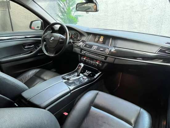 BMW-528i-2.0 M SPORT 16V GASOLINA 4P AUTOMÁTICO BMW-528i-2014