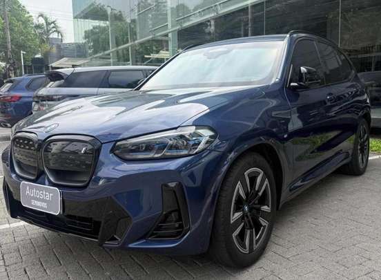 BMW-iX3-2023