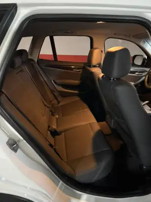BMW-X1-2012