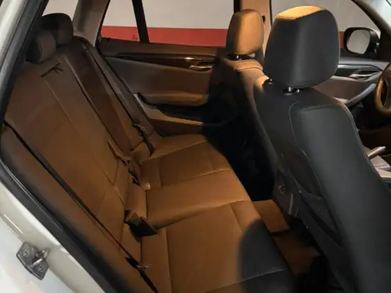 BMW-X1-2.0 16V TURBO GASOLINA SDRIVE20I 4P AUTOMÁTICO BMW-X1-2012