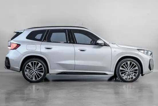 BMW-X1-2023